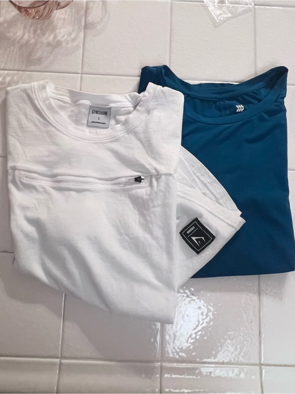 Gymshark White Sz L 100% Cotton
All In Motion Sz M Short Sleeve  Workout  Shirt
